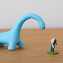 將圖片載入圖庫檢視器 Long Dino and Emma 恐龍和小女孩(限量版)